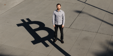 Stefan Thomas with only a shadow of his BTC - HOLDawards submission